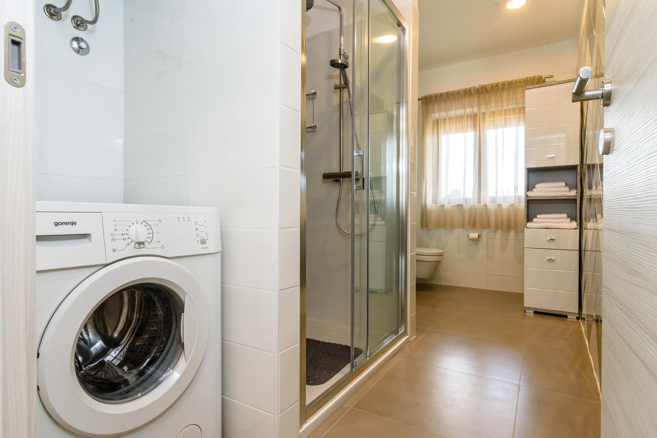 Apartmani Marko I Ana Marina Dış mekan fotoğraf
